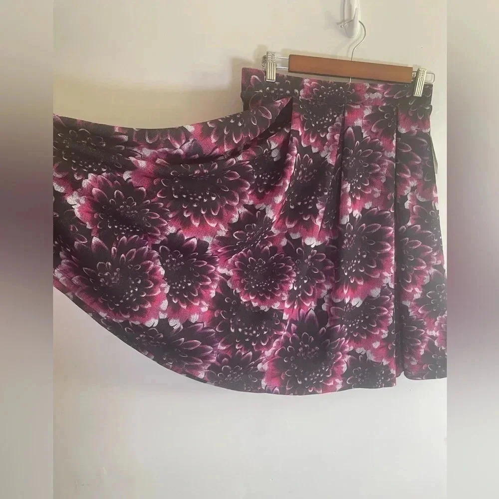 HTF‎ Print LuLaRoe Madison Skirt NWT Size Small Purple Pink Floral Swing 0156